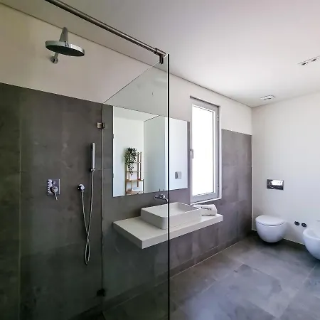 Flh Duplex With Terrace & Pool