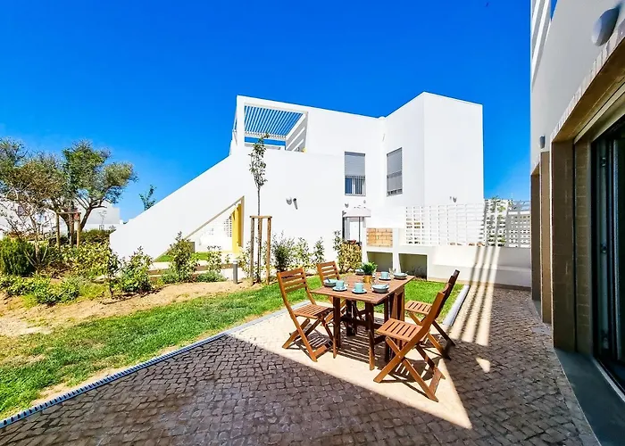 Flh Duplex With Terrace & Pool